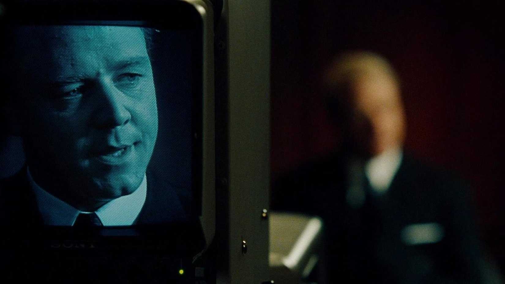 Actor Russell Crowe as Jeffrey Wigand on 60 Minutes in the historical drama film 'The Insider'