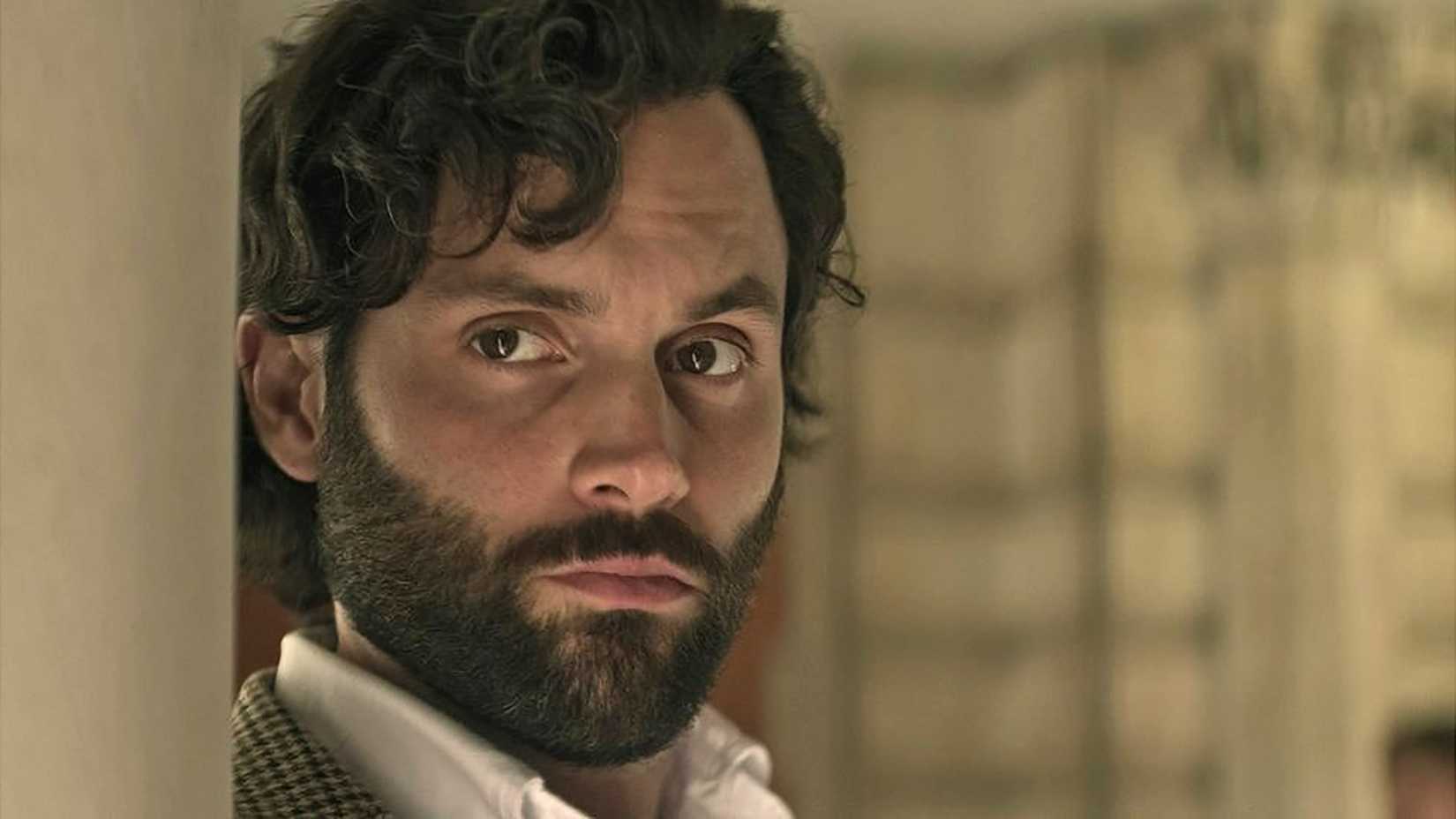 Joe Goldberg (Penn Badgley) in You