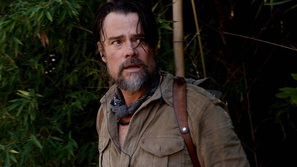 Off the Grid' Trailer Finds Josh Duhamel on the Run as an Action Hero  Scientist