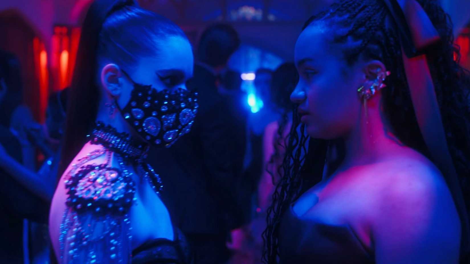 Gogo Riri 10 Biggest Differences Between Netflix's 'Bet' and 'Kakegurui'
