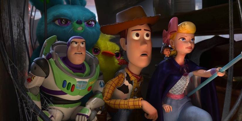 Buzz Lightyear, Woody, Bo Peep a další v Toy Story 4