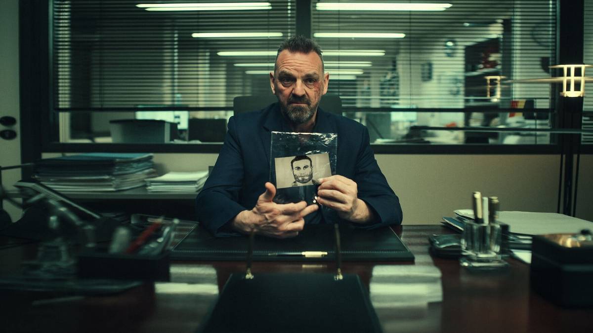 Jason Stack Detective Netflix's 'Stolen Heist of the Century' Is Essential for Jason Statham Fans