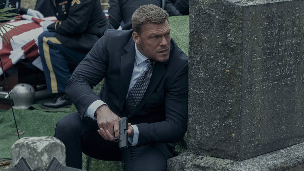 Why Alan Ritchson Shouldn't Be Batman in James Gunn's DCU