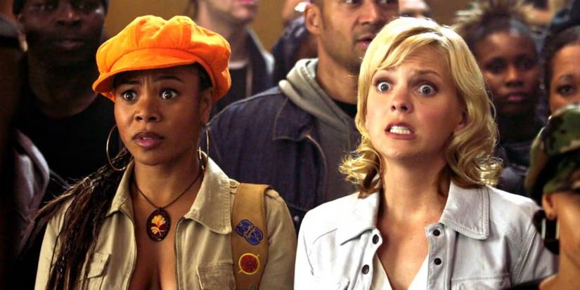 Regina Hall and Anna Faris look shocked in Scary Movie 3