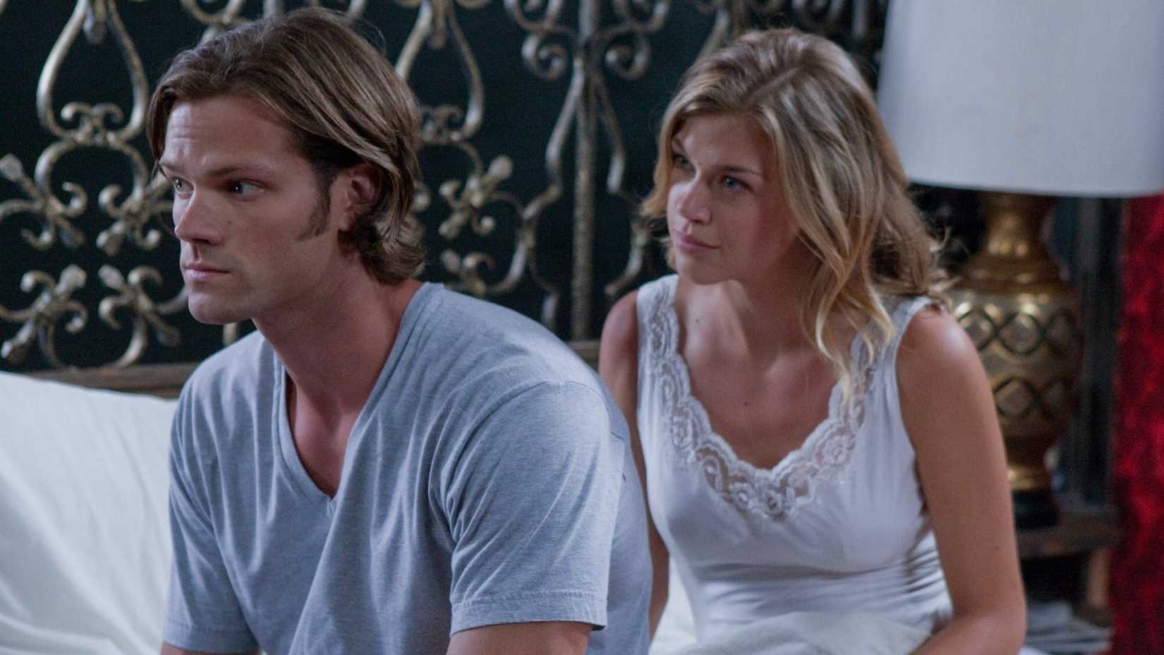 Adrianne Palicki and Jared Padalecki in Supernatural season 5