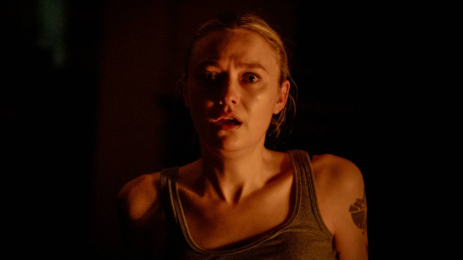 Dakota Fanning Delivers in Horror Thriller That Lacks Depth Dakota Fanning Delivers in Horror Thriller That Lacks Depth