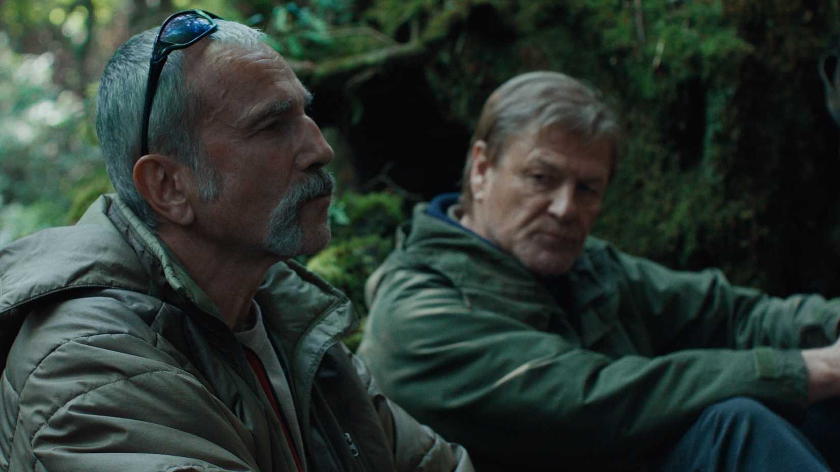 Daniel Day-Lewis as Ray Stoker and Sean Bean as Jem Stoker in Anemone