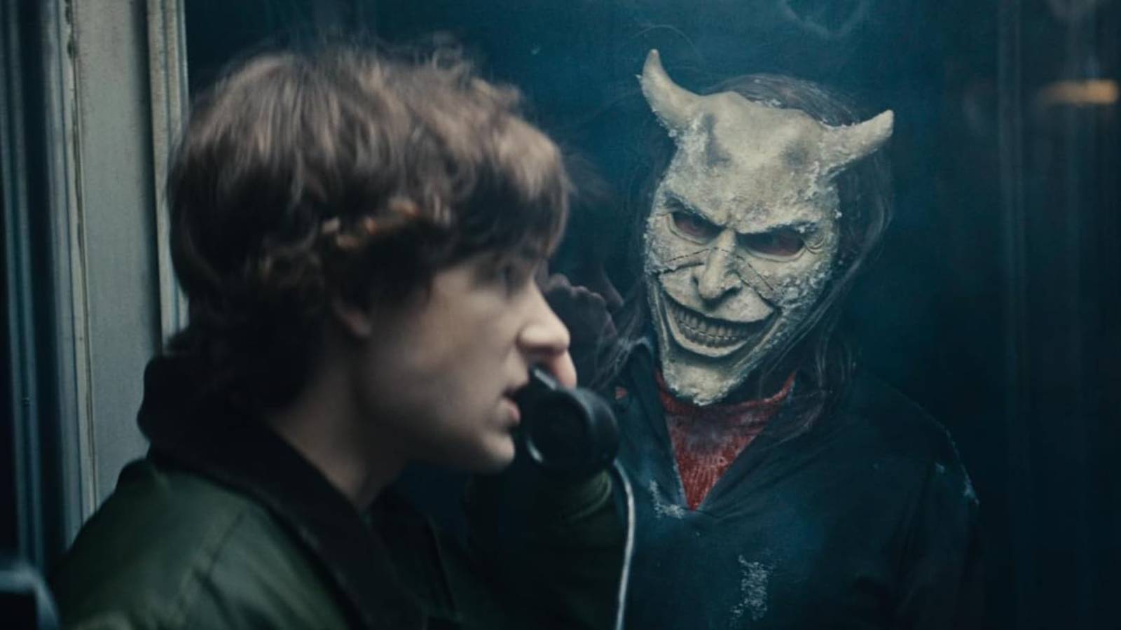 Finney talks on the phone while the grabber sees him in black phone 2