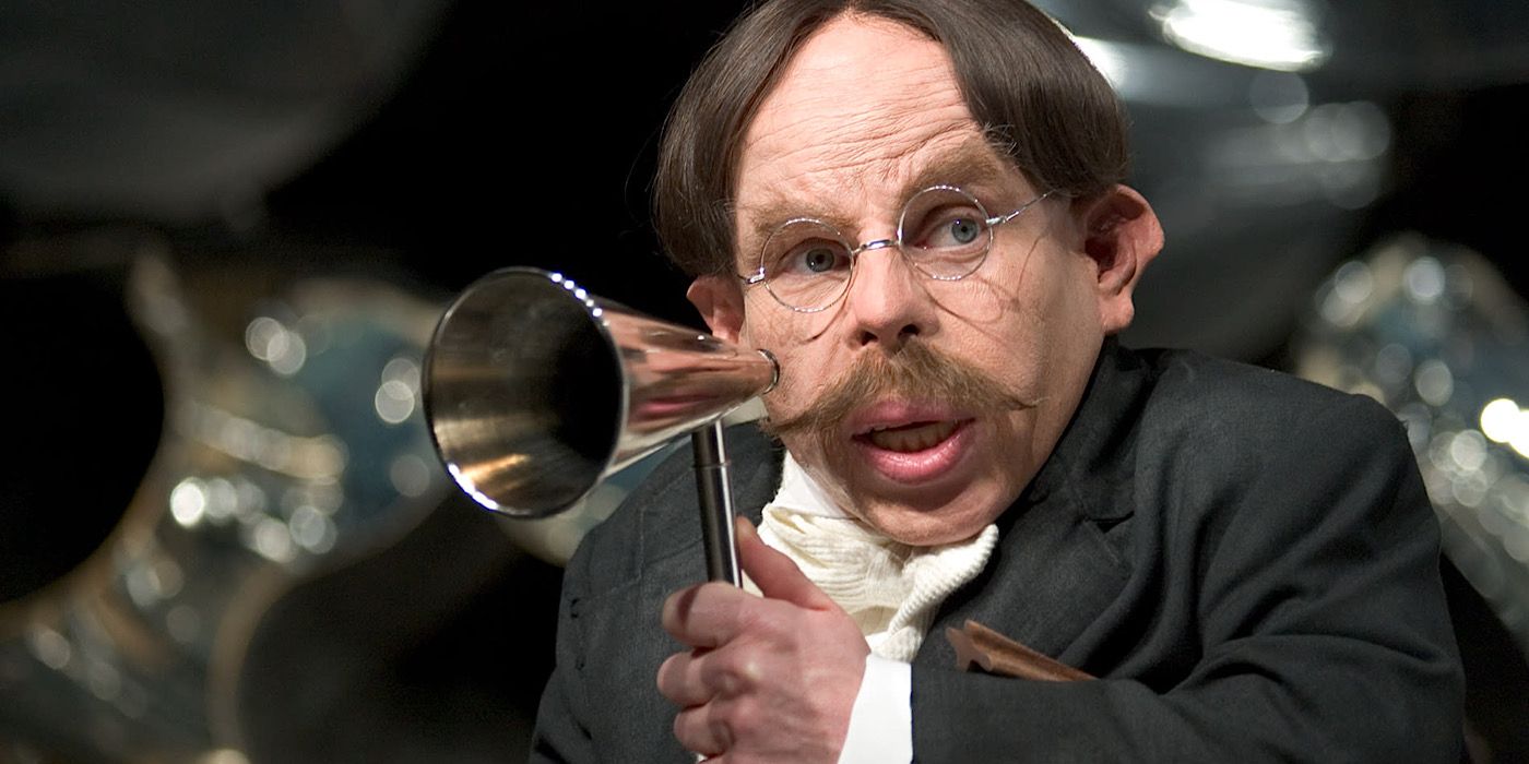 Warwick Davis to reprise role in Harry Potter TV series