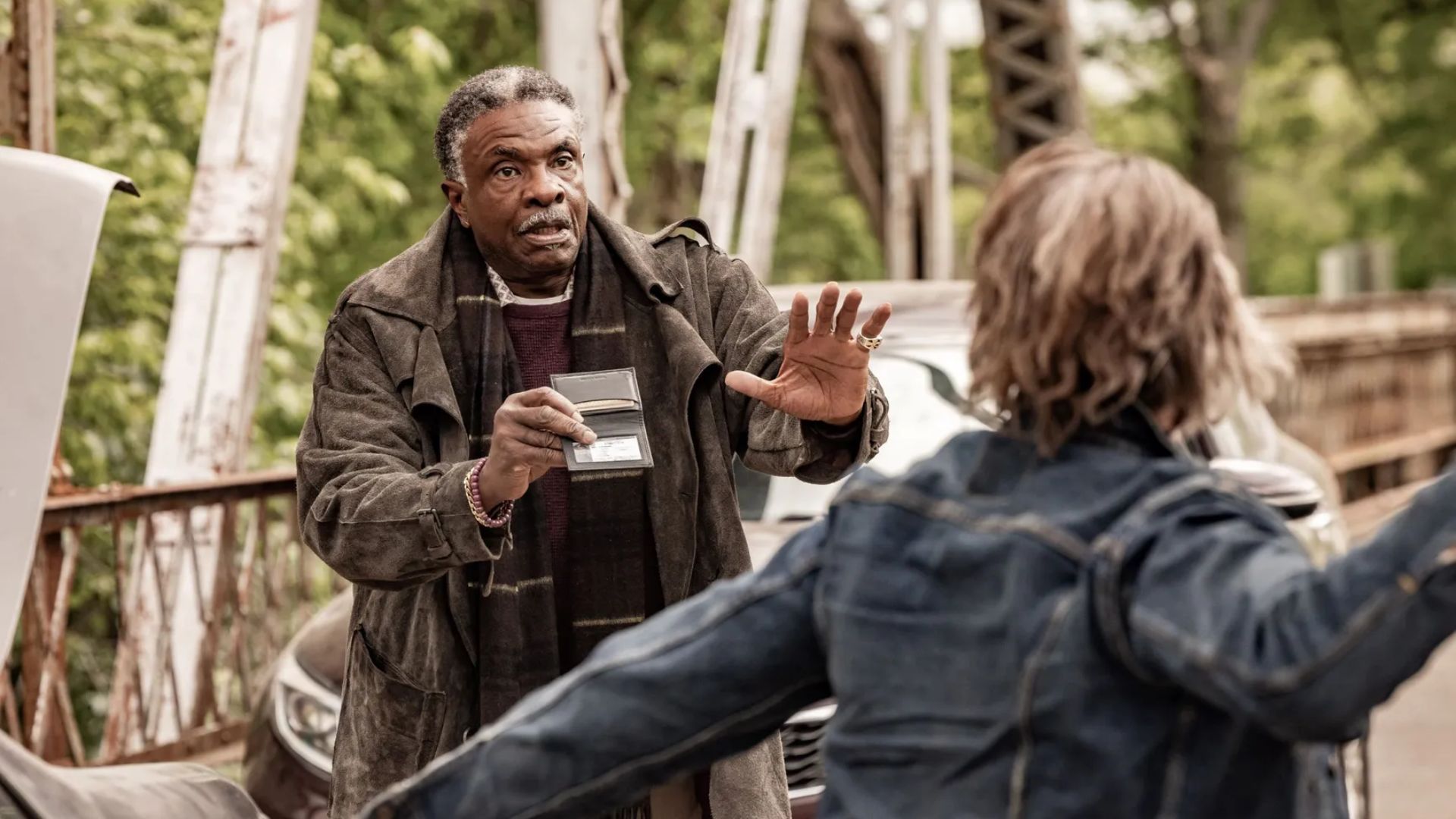 Marty (Keith David) and Lee Rayborne (Ethan Hawke) in The Lowdown