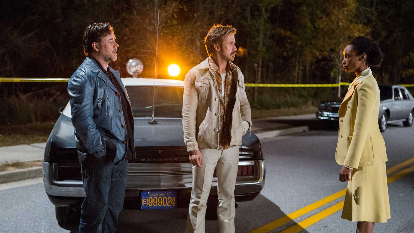Jackson Healy and Holland March talking to Tally in The Nice Guys