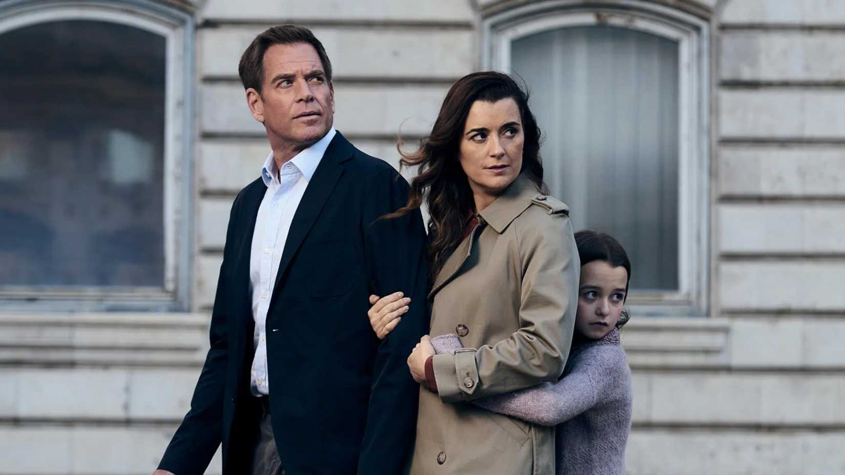 Tony, Ziva, and Tali pose together in NCIS: Tony & Ziva