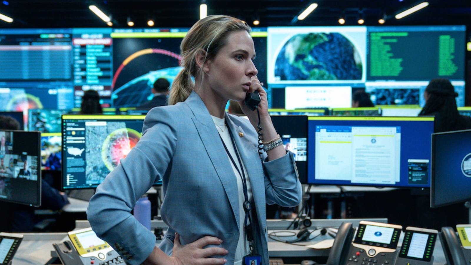 Rebecca Ferguson & Idris Elba Prevent a Nuclear War in Tense New Trailer for Netflix Thriller