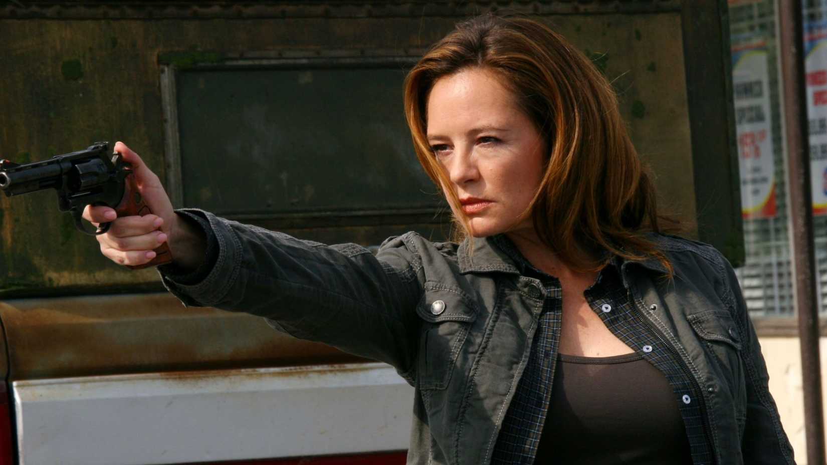 Samantha Ferris as Ellen in Supernatural