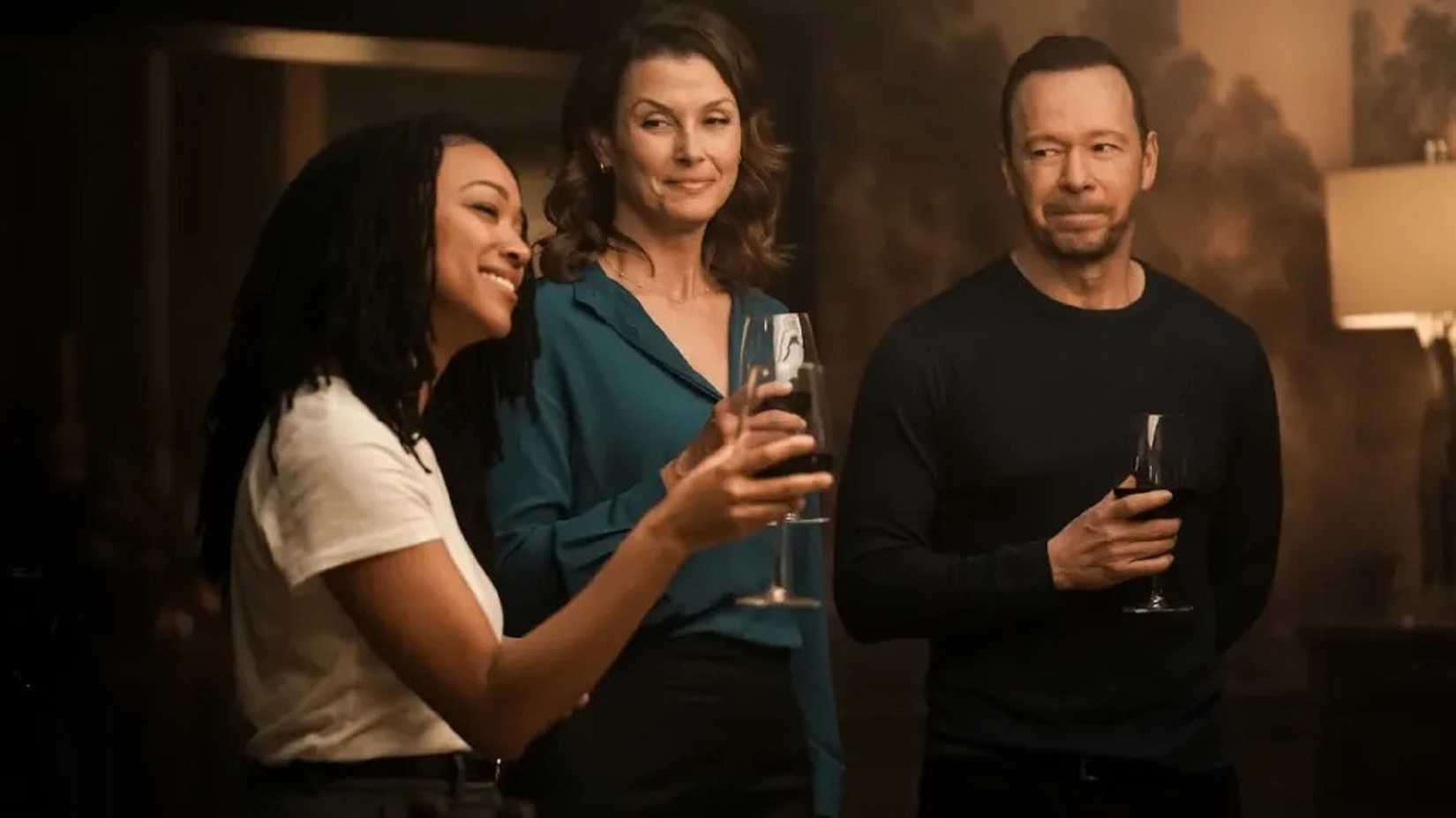 Danny and Erin have dinner with the Silver family.  