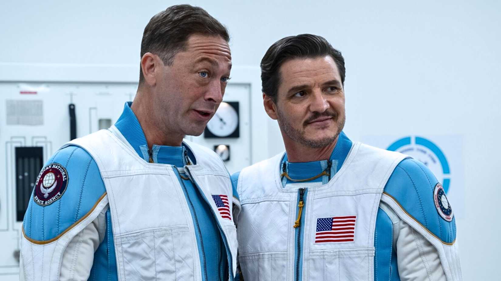 Ebon Moss-Bachrach and Pedro Pascal in Fantastic Four-1