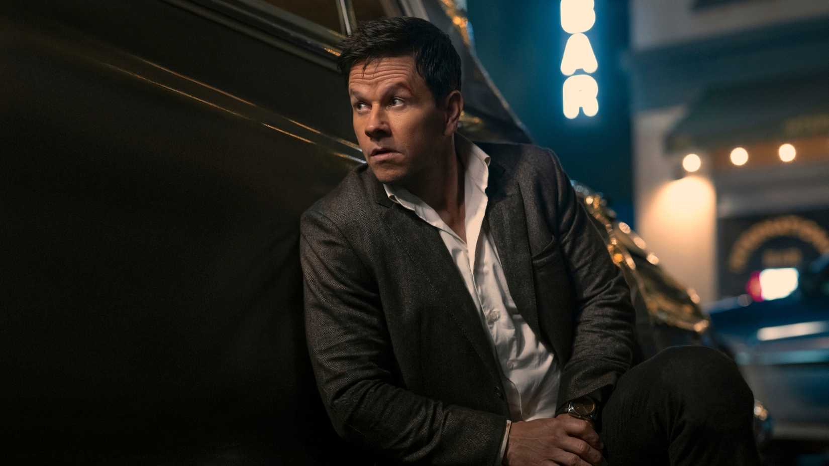 Mark Whalberg prime video new action crime thriller Play Dirty reviews rotten tomatoes streaming