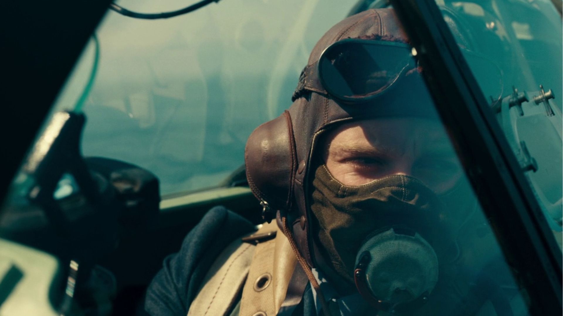 tom hardy in dunkirk action war movie christopher nolan masterpiece streaming hbo max