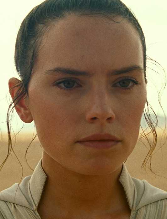 'Star Wars' Daisy Ridley Explains the Challenge of Reprising Her Rey ...