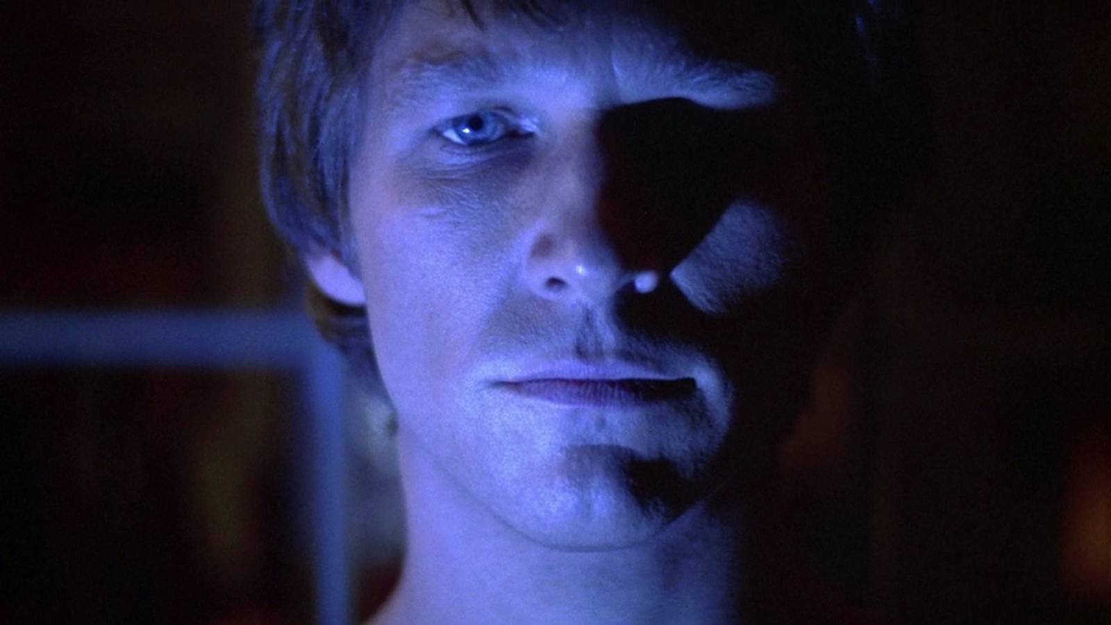 John Carpenter's Alien Romance Gem Crash-Lands on Free Streaming