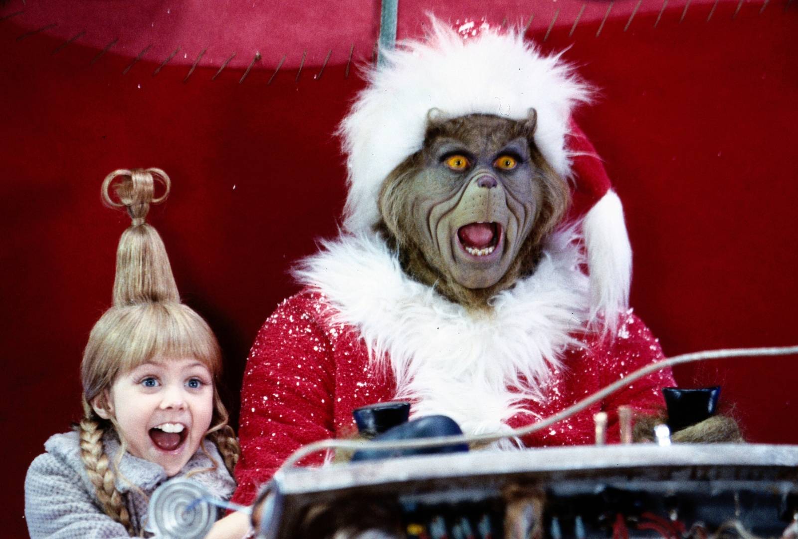 jim carrey grinch smoking cigarette Jim Carrey Wanted to Quit 'The Grinch' Due to Suffering with the Make-Up Effects jim carrey grinch smoking cigarette Jim Carrey Wanted to Quit 'The Grinch' Due to Suffering with the Make-Up Effects