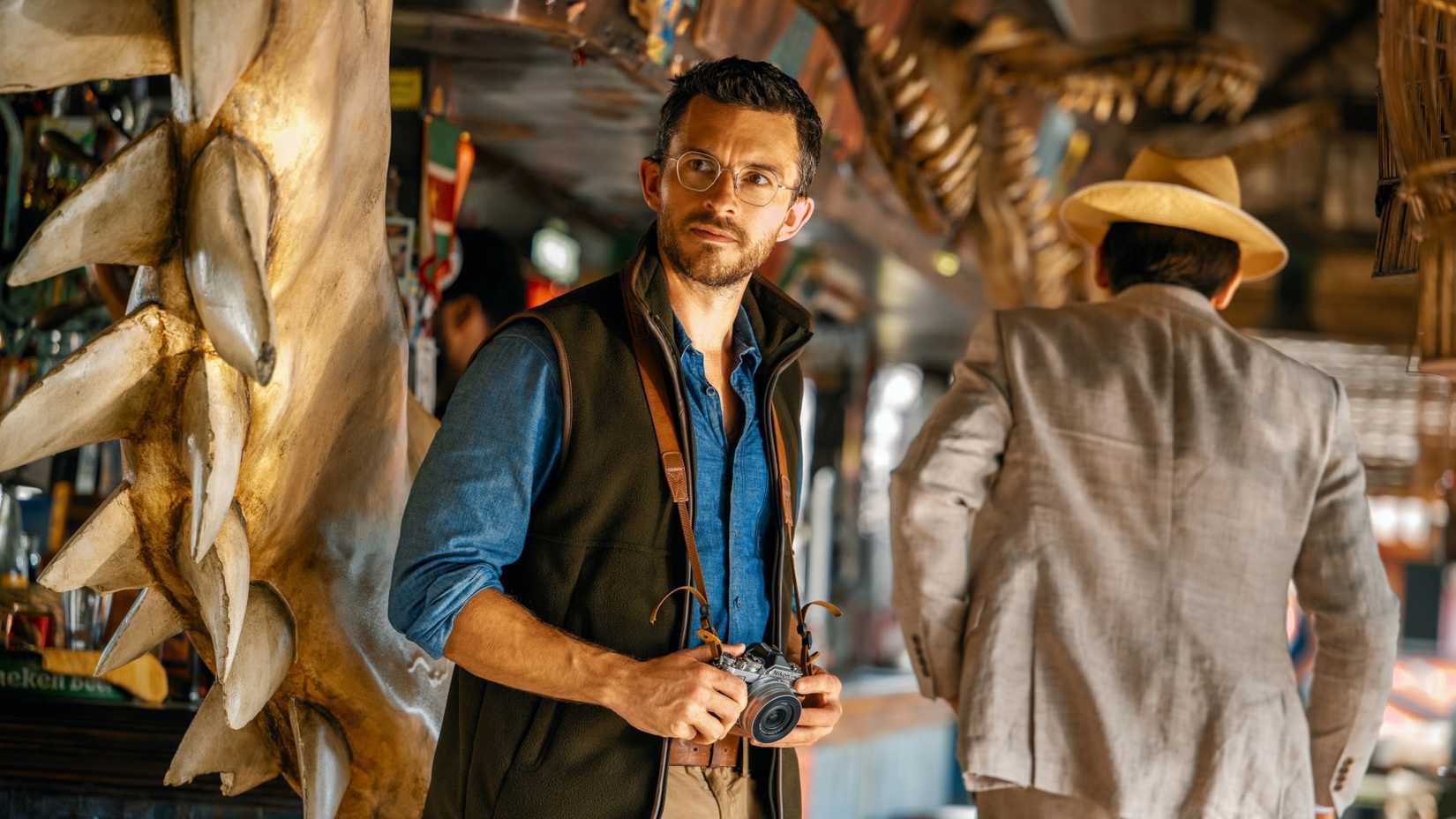 jonathan bailey in jurassic world rebirth
