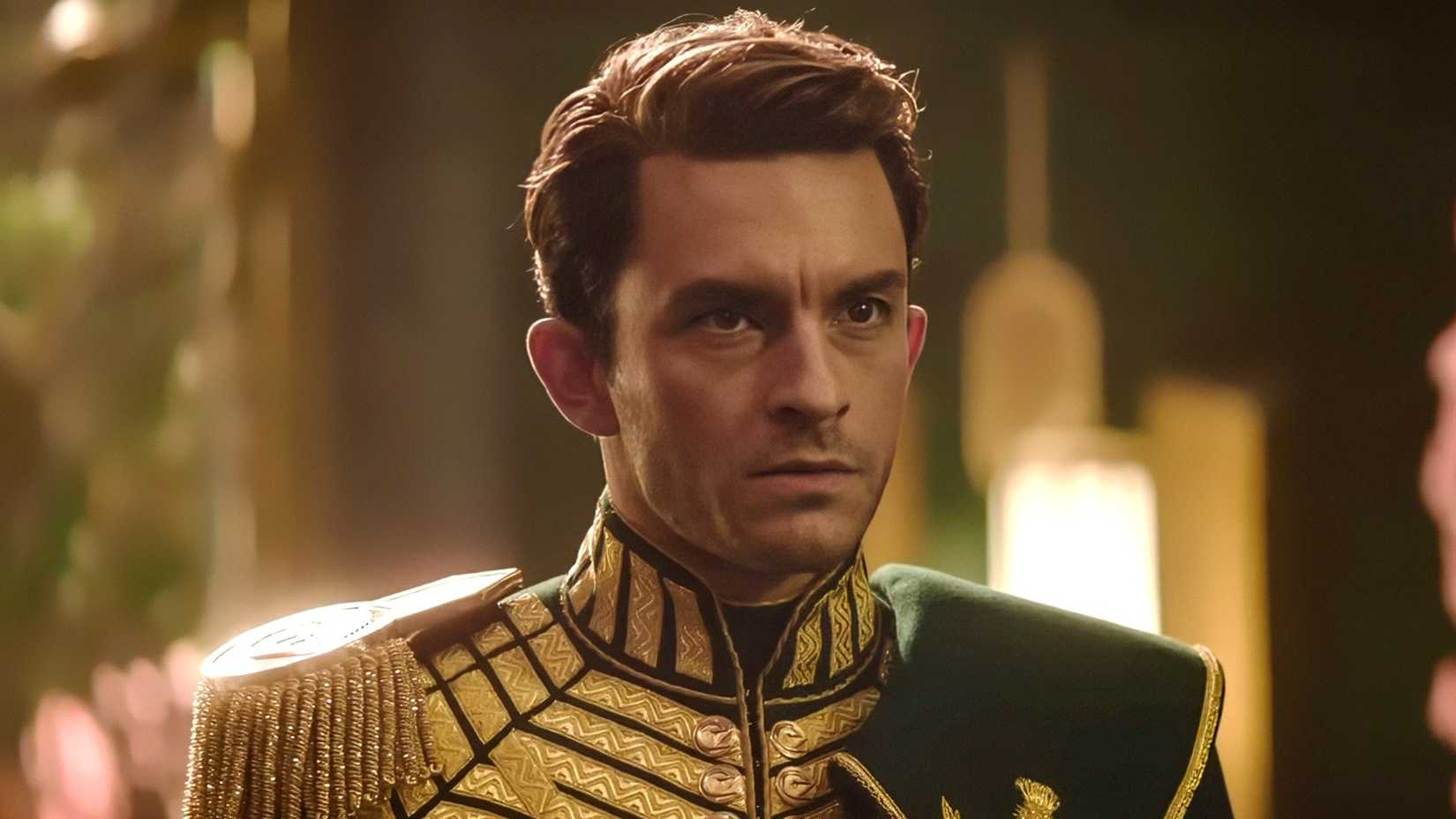 Jonathan Bailey in Wicked: For Good.