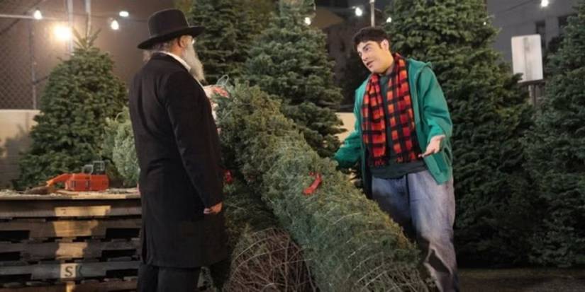Schmidt is shown working at a Christmas tree lot in the past in New Girl's "Clavado en un Bar"