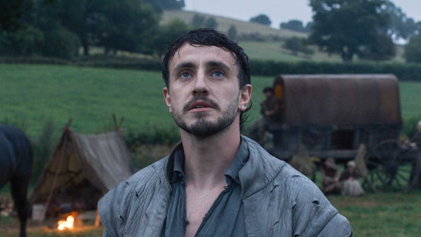 Paul Mescal in Hamnet looking up to the sky.