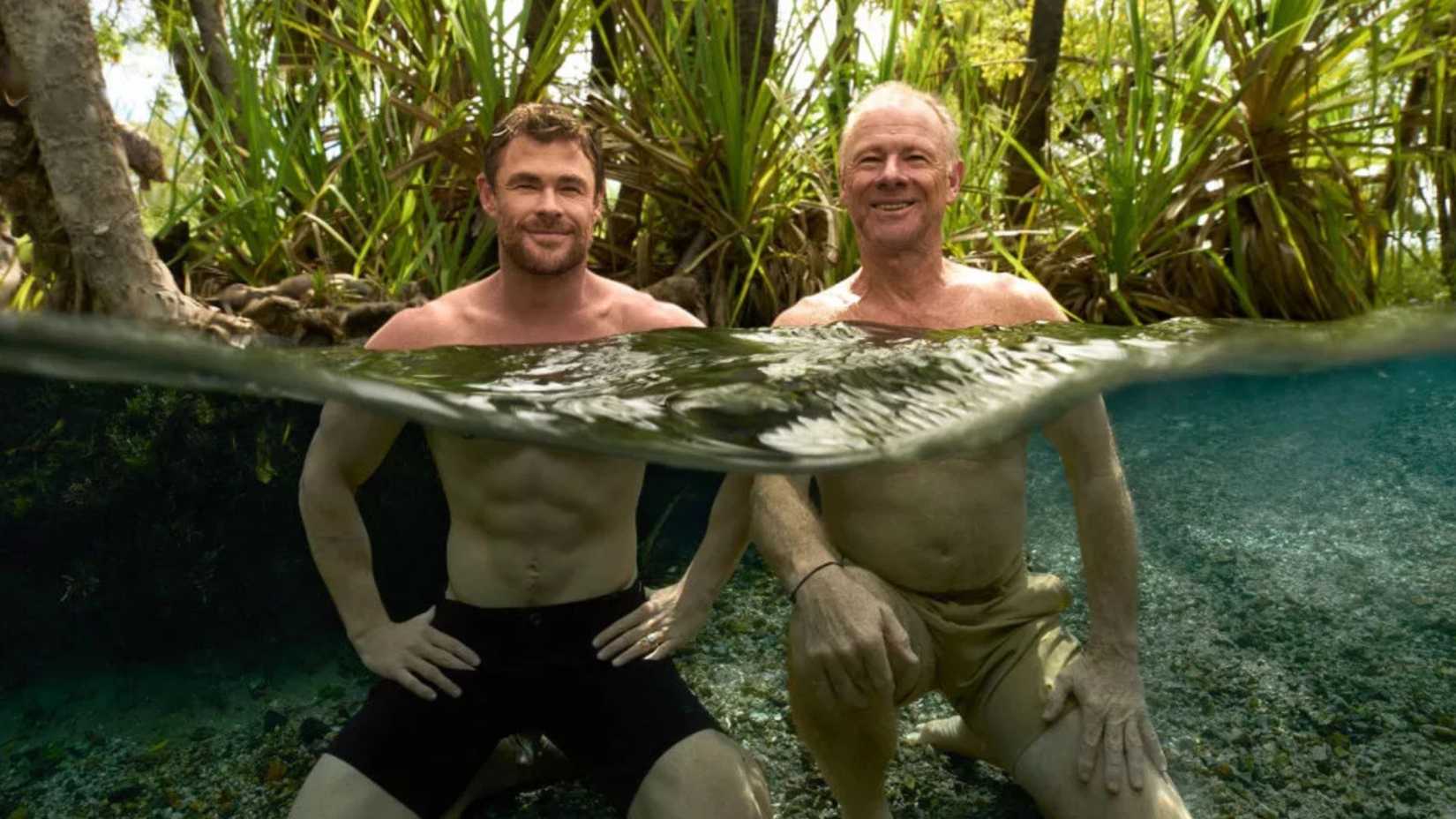Chris Hemsworth dan ayahnya dalam 'Chris Hemsworth: A Road Trip to Remember'.