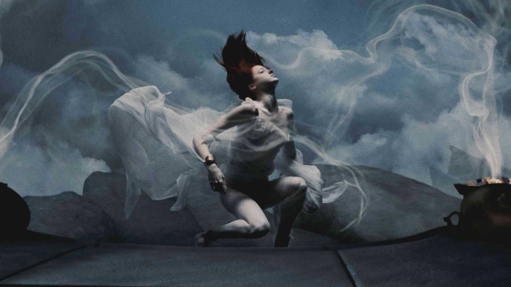 Zack Snyder 300 Gerard Butler 300 action Spartan streaming Peacock December 2025