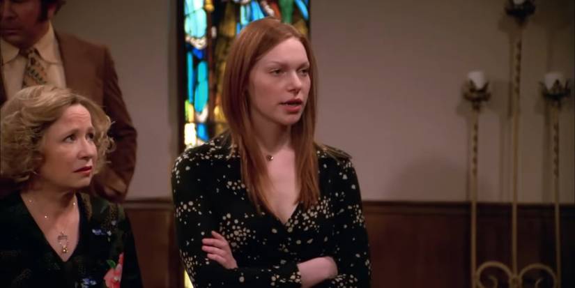 Kitty watching with concern as Donna gets upset over Eric not arriving at the wedding rehearsal in That '70s Show.