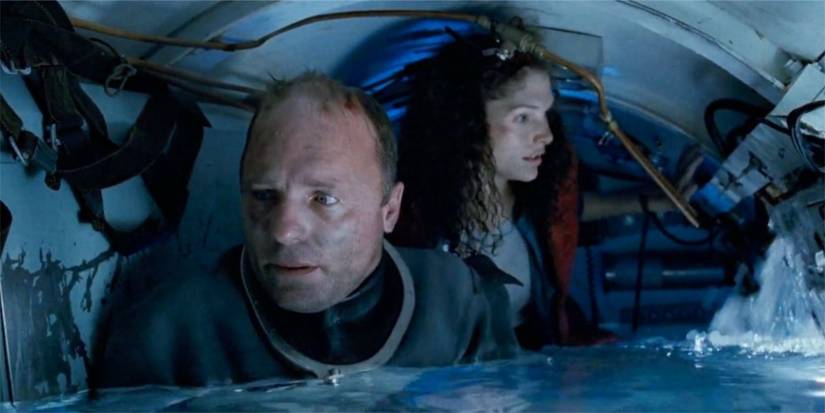 A scene from James Cameron's The Abyss (1989)