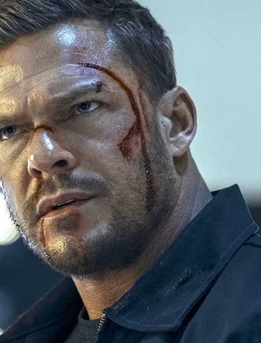 Alan Ritchson Hit 'Reacher' Star Alan Ritchson's Navy SEAL Action Movie Adds 'Peaky ...