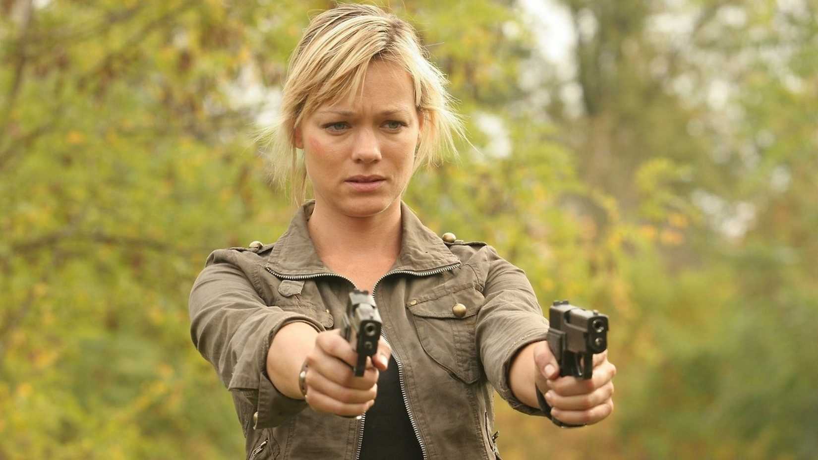 Crystal Allen in Anacondas: Trail of Blood