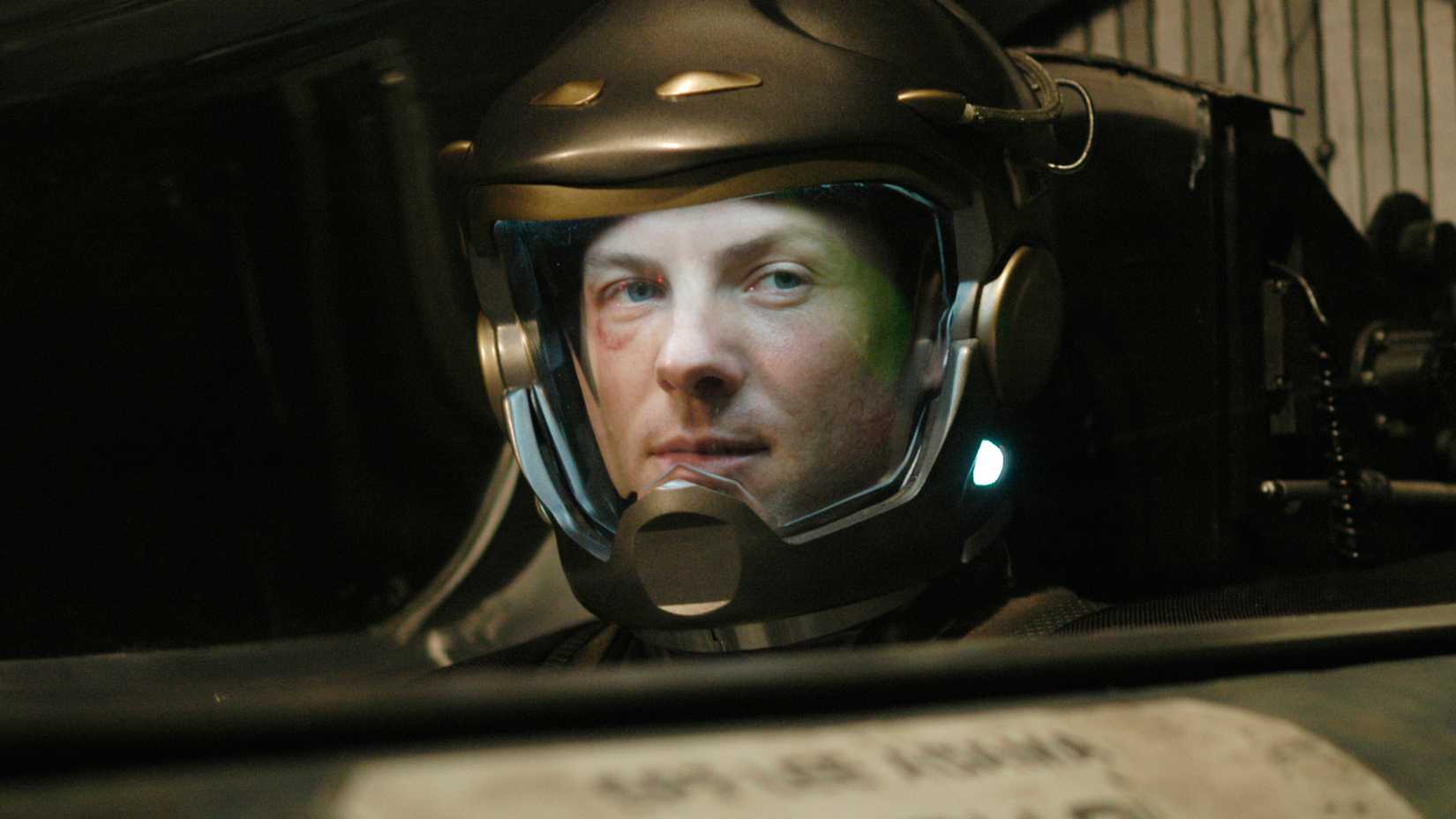 Jamie Bamber in Battlestar Galactica