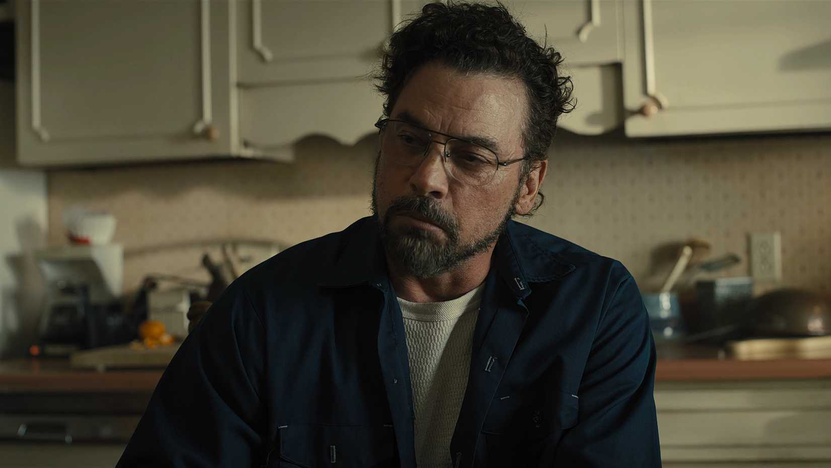 Henry sits in the kitchen in Five Nights at Freddy's 2