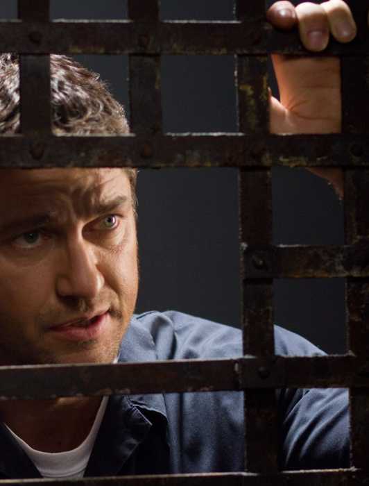 Gerard Butler and Tom Hardy's Guy Ritchie Action Classic 'RocknRolla ...