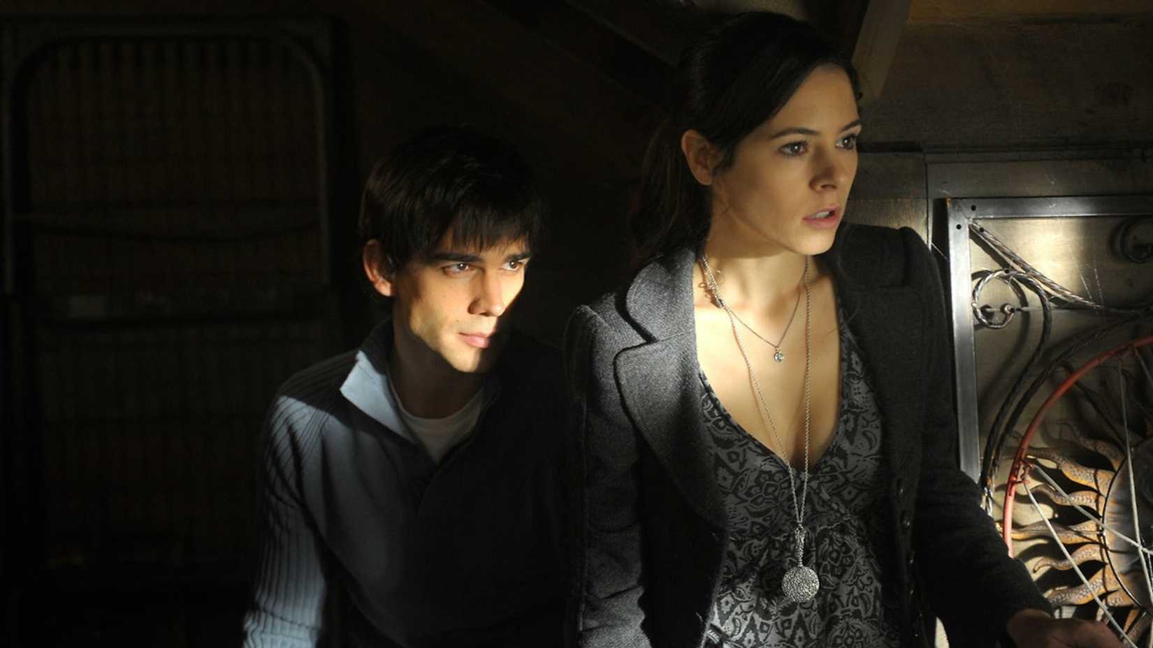 Henry (Christopher Gorham) and Abby (Elaine Cassidy) in Harper's Island