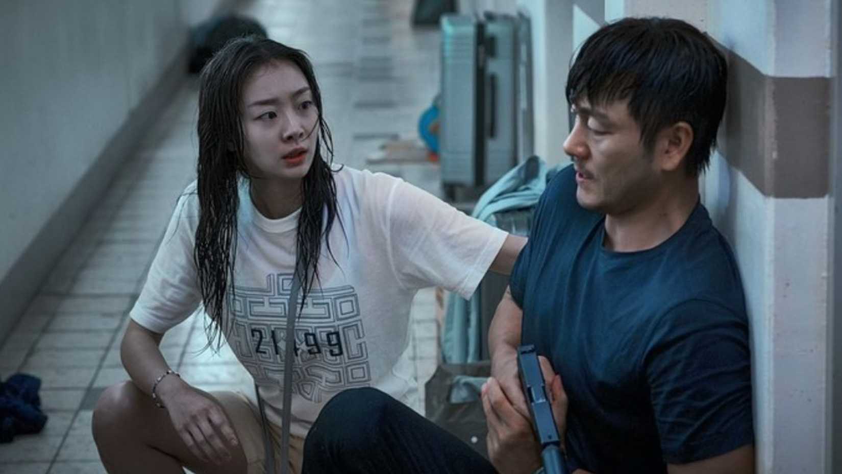Kim Da-mi and Park Hae-soo in The Great Flood 