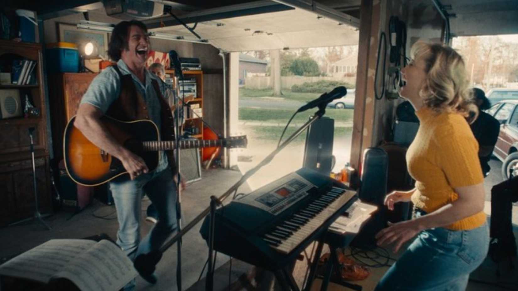 Hugh Jackman and Kate Hudson in Song Sung Blue