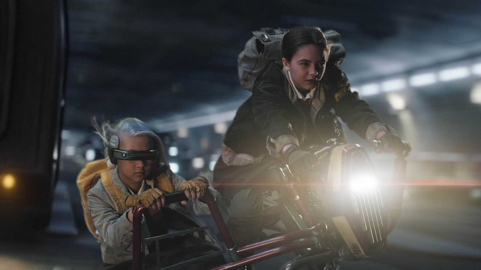 Kyriana Kratter and Ryan Kiera Armstrong in Star Wars: Skeleton Crew
