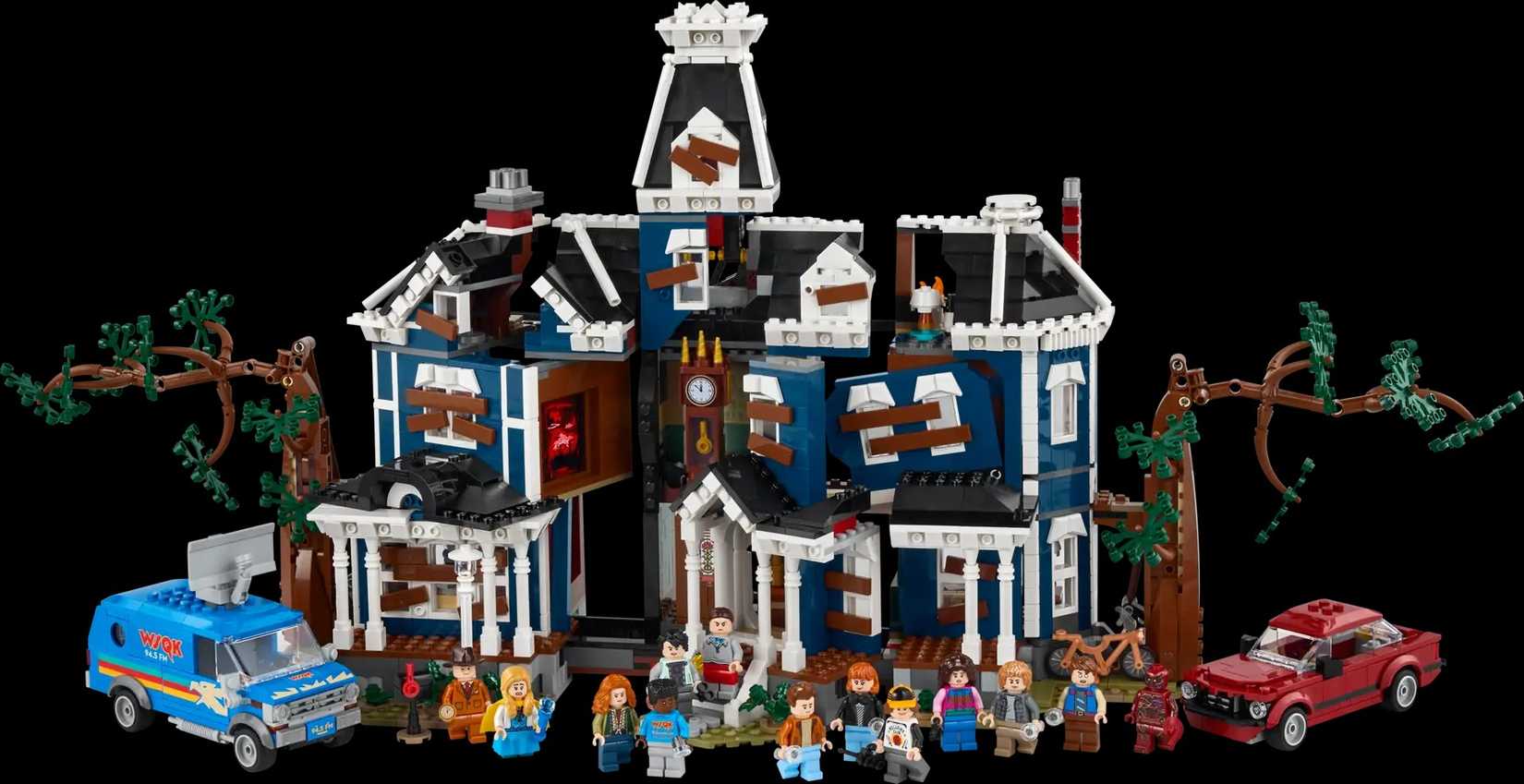 Stranger Things Lego Creel House with vehicles and minifigs.