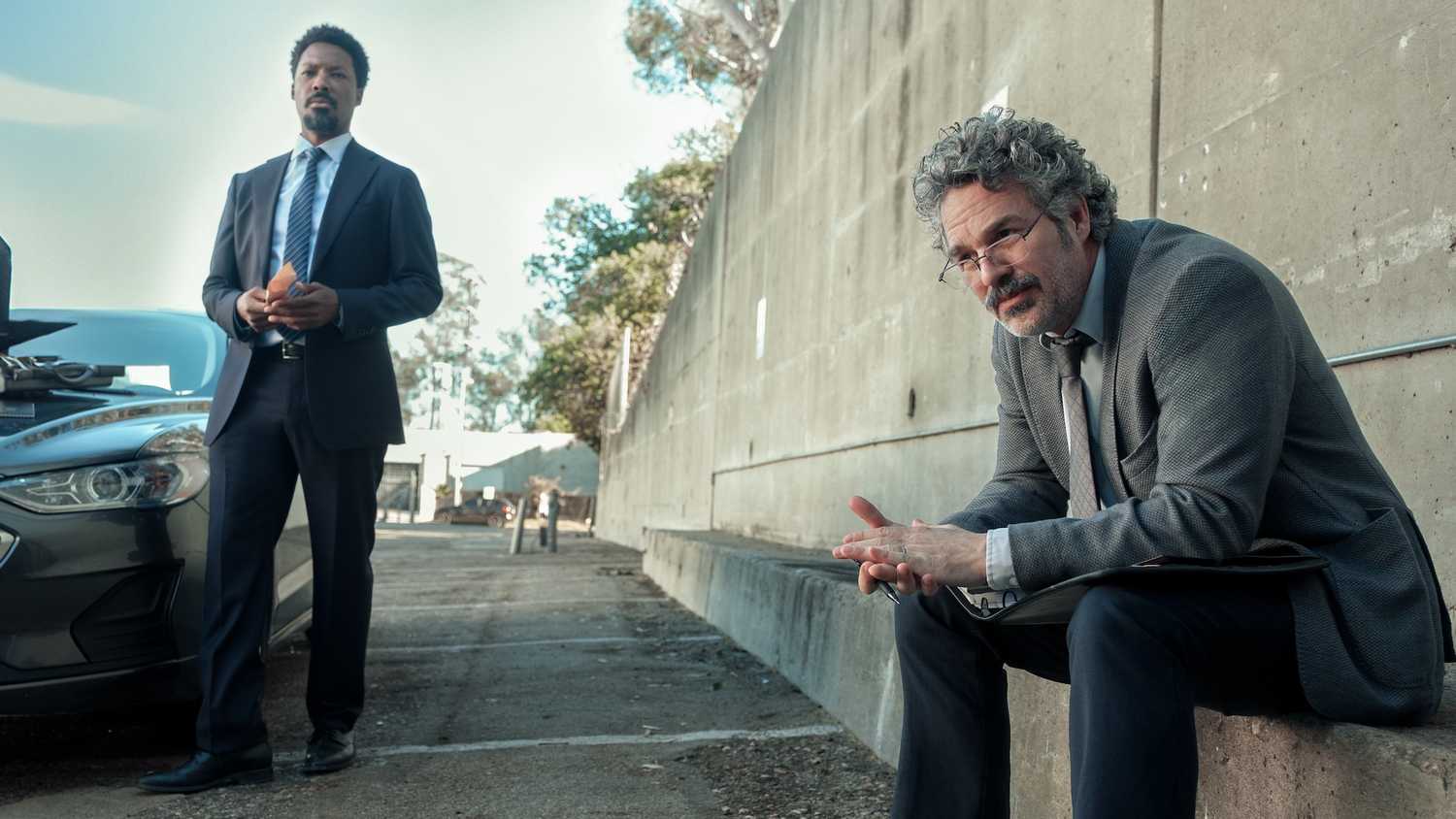 Louis Ruffalo 'Crime 101' Featurette: First Look at Chris Hemsworth Crime Thriller
