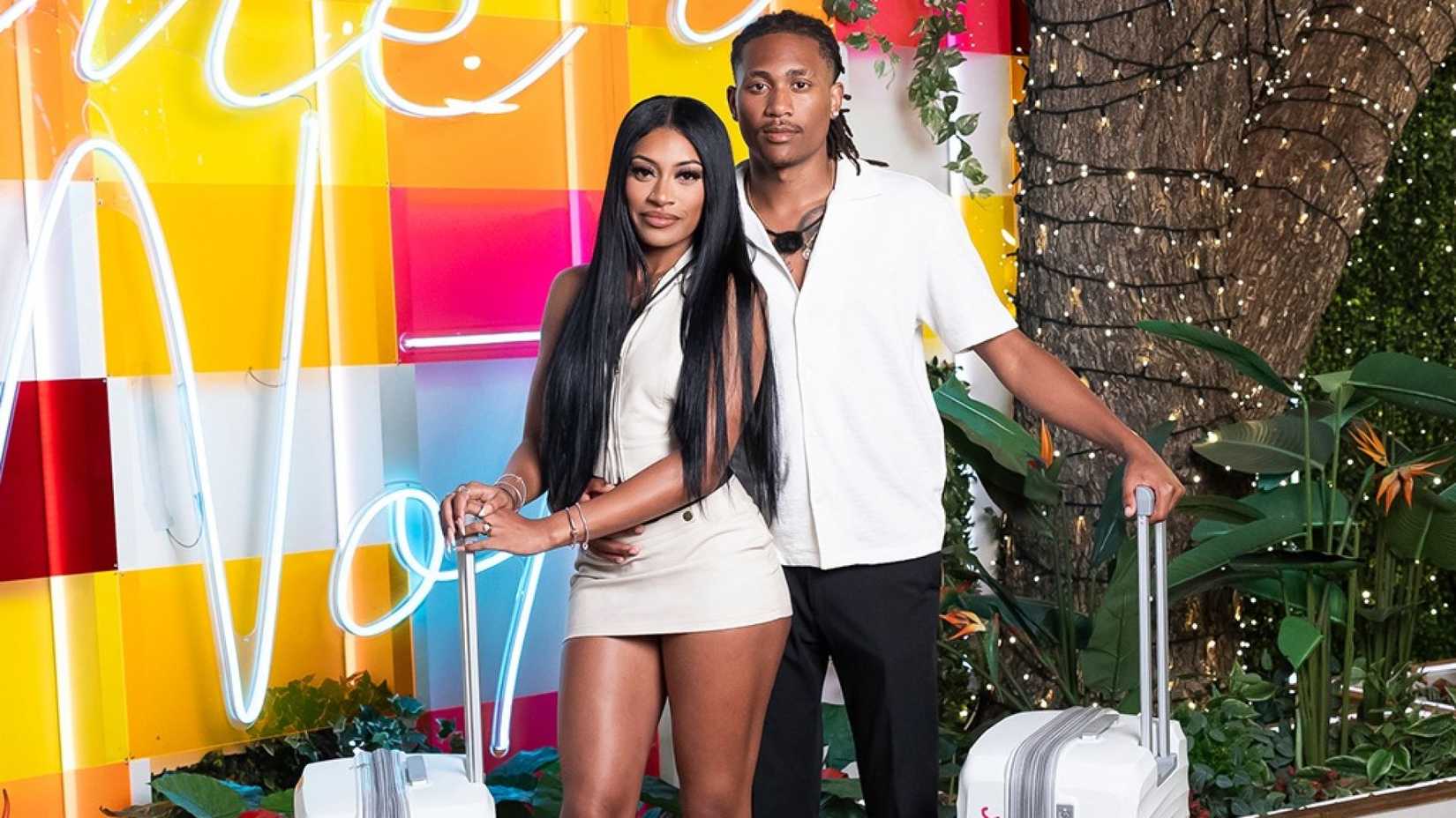 Clarke and Taylor with suitcases in Love Island USA season 7