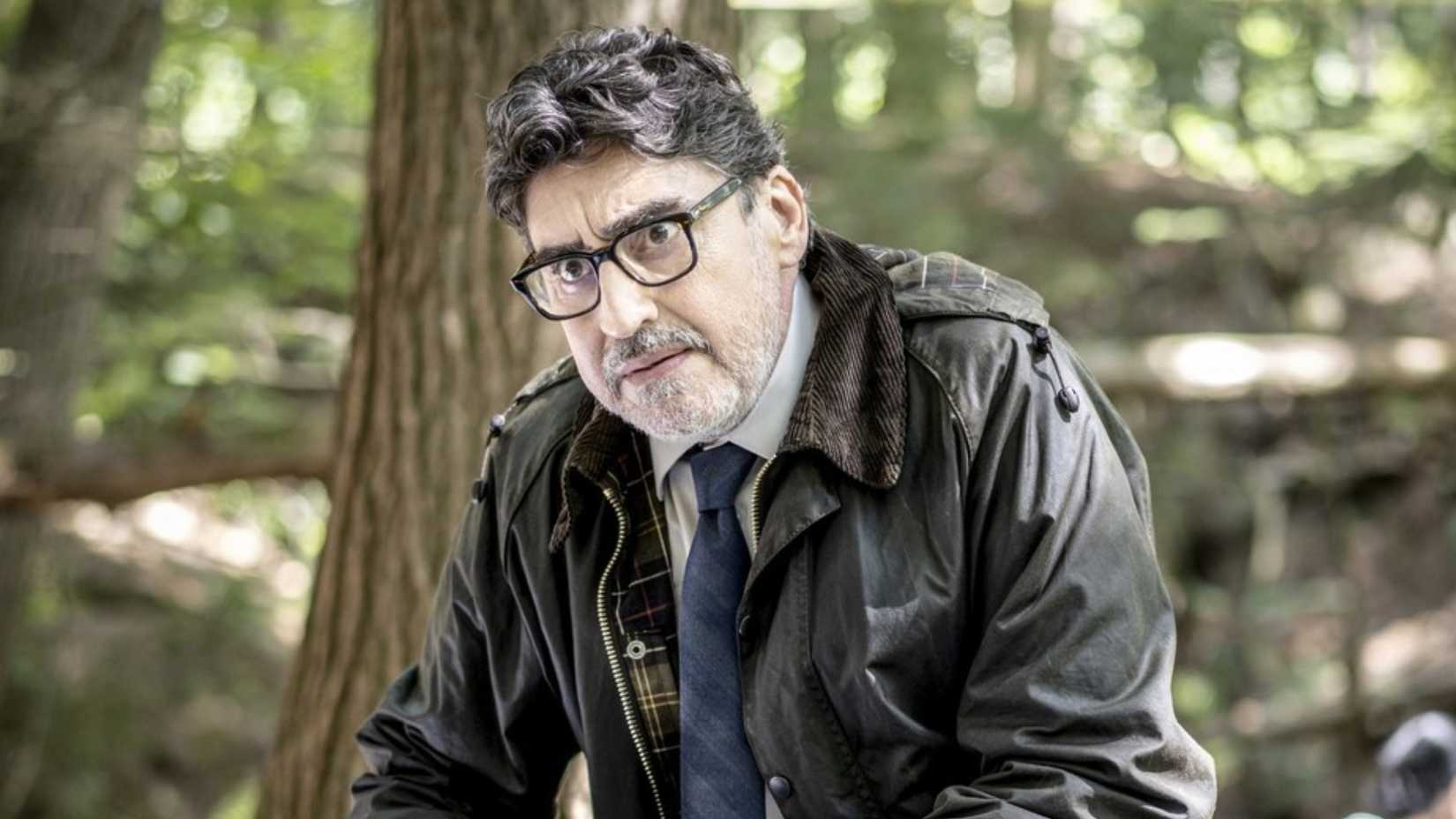 Alfred Molina in Three Pines
