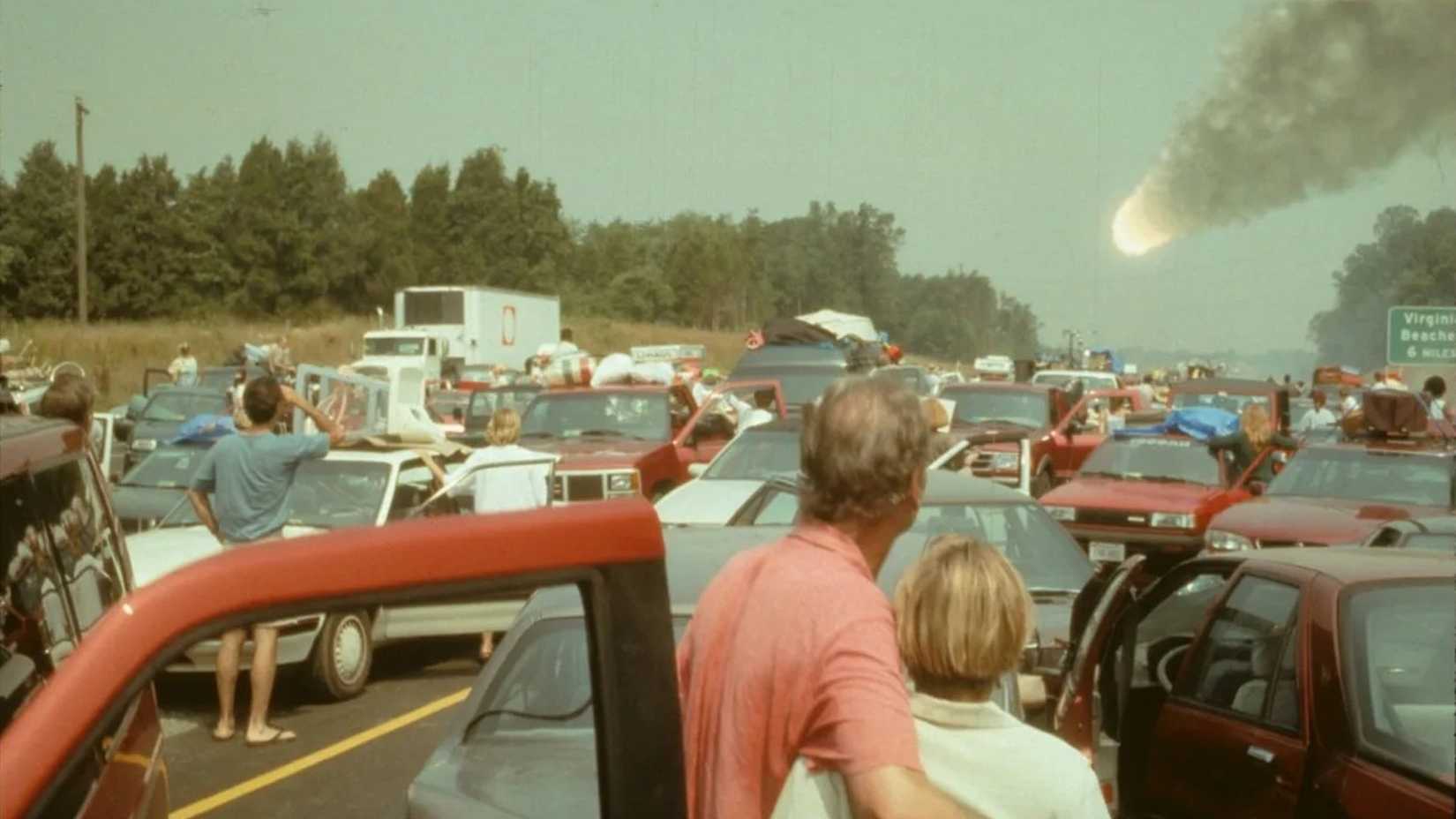 A comet crashing to Earth in Deep Impact