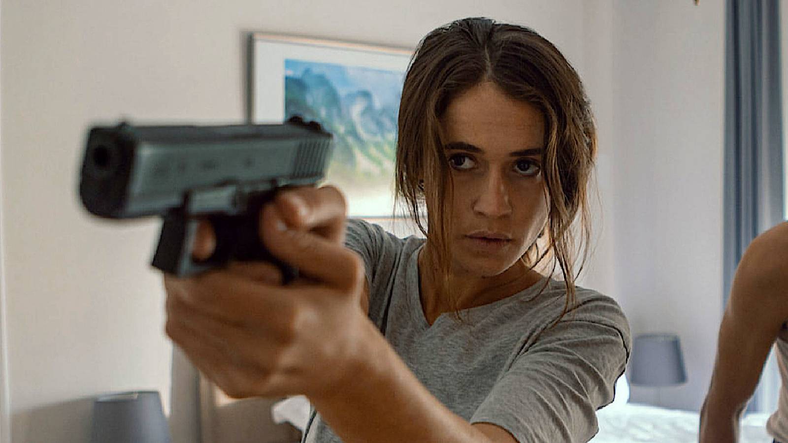 Long-Awaited Return of "Pulse-Pounding" Spy Thriller Makes Pluribus Sad As It Claims Apple TV Streaming No.1 Spot