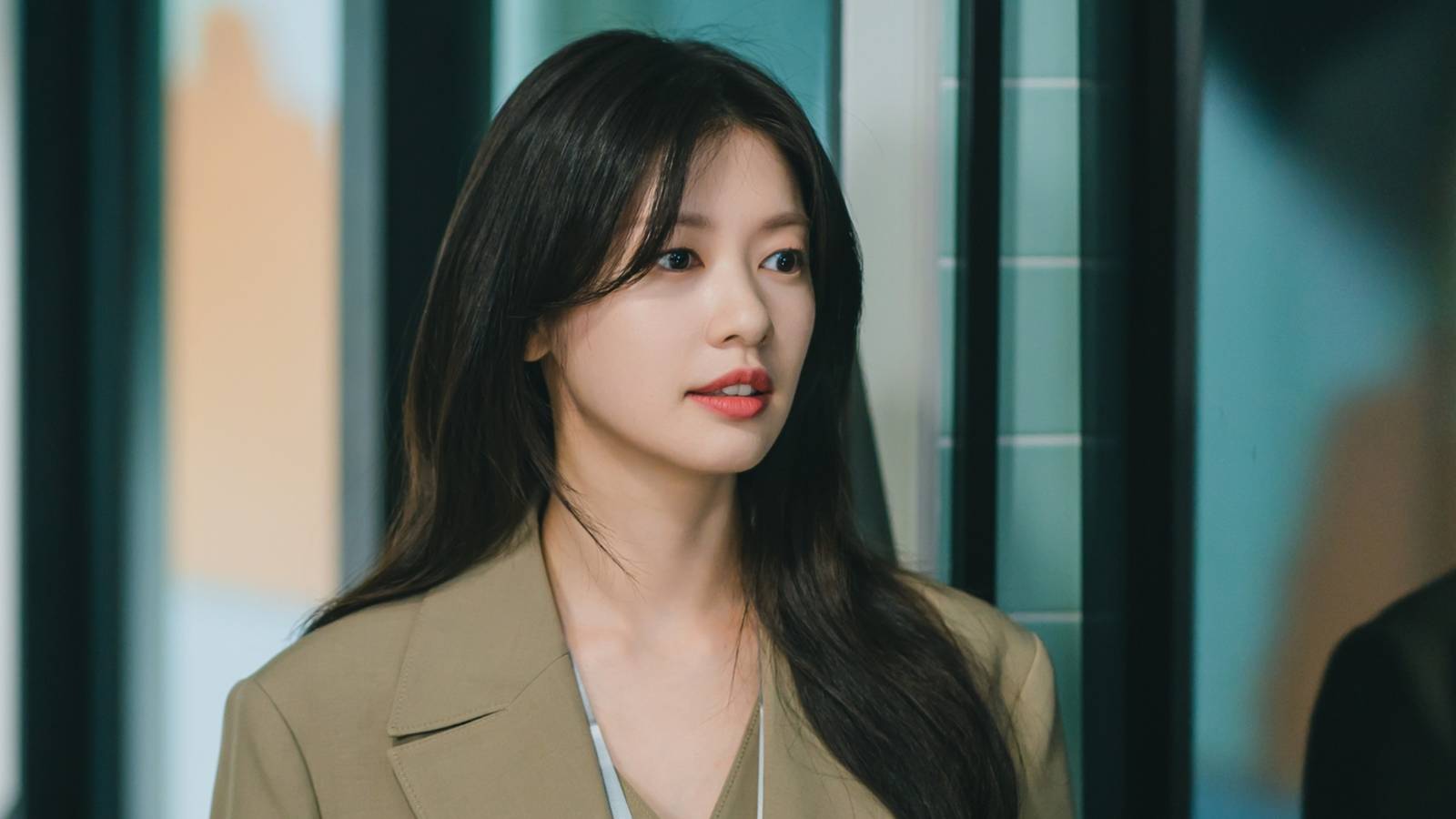 'Squid Game' Creator Hwang Dong-hyuk Sets Netflix Crime Drama 'The Dealer'