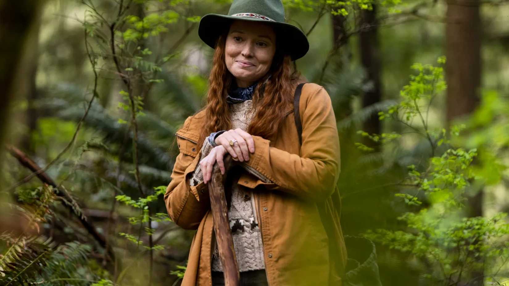 Samantha Sloyan standing outside in The Midnight Club